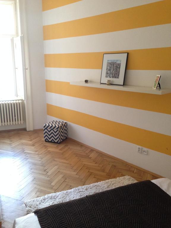 Apartment Charming Apt W Balcony Old Town Prag